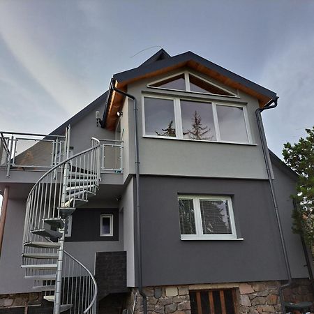 Apartman Nikol Prievidza Zewnętrze zdjęcie