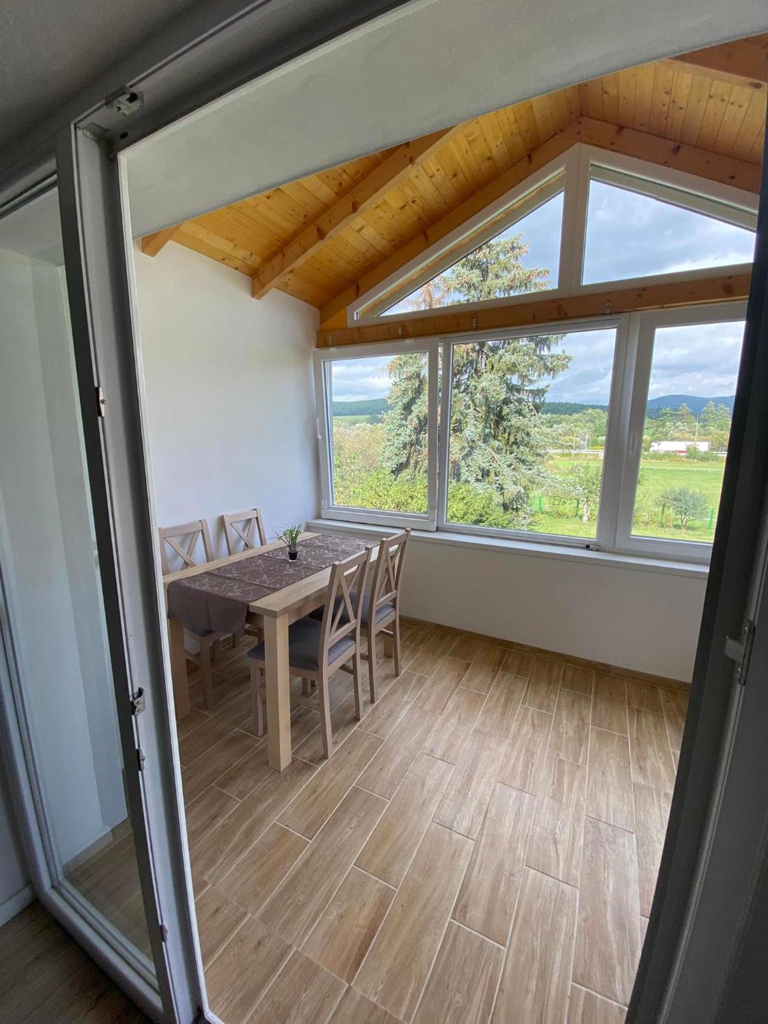 Apartman Nikol Prievidza Zewnętrze zdjęcie